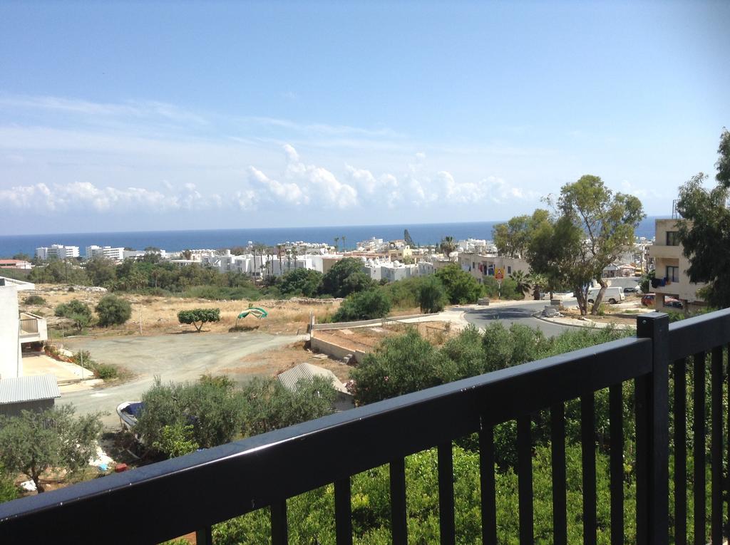 Aphelandra Hotel Apartments Айя Напа Стая снимка