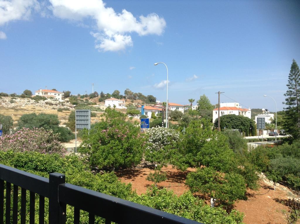 Aphelandra Hotel Apartments Айя Напа Екстериор снимка
