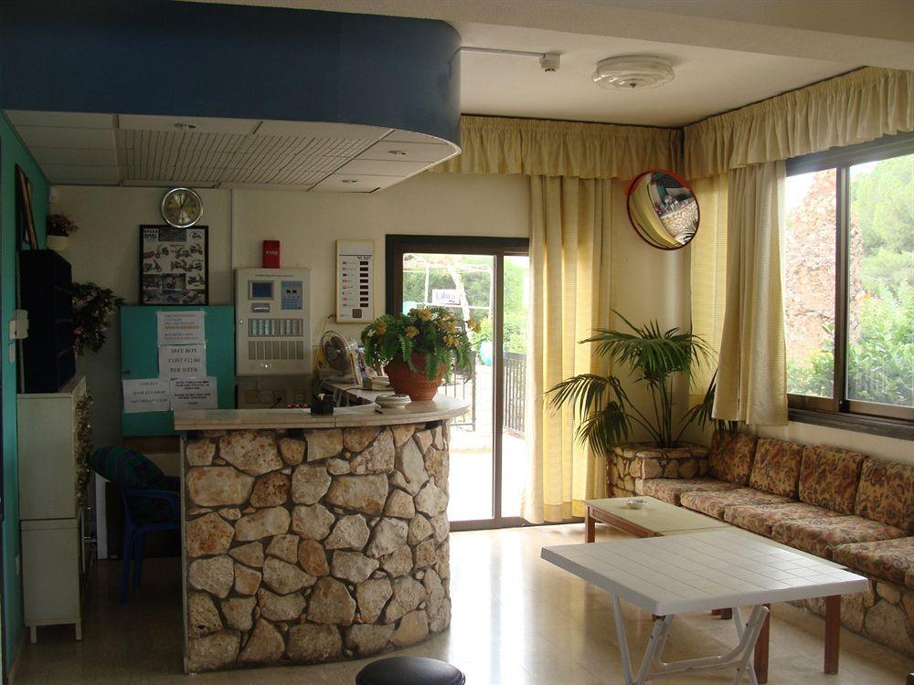 Aphelandra Hotel Apartments Айя Напа Екстериор снимка